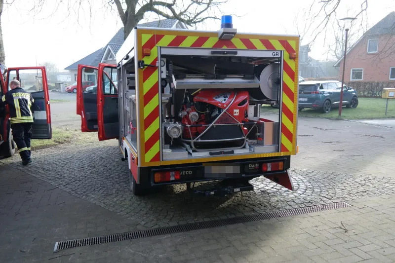 Heckansicht mit geöffnetem Pumpenraum