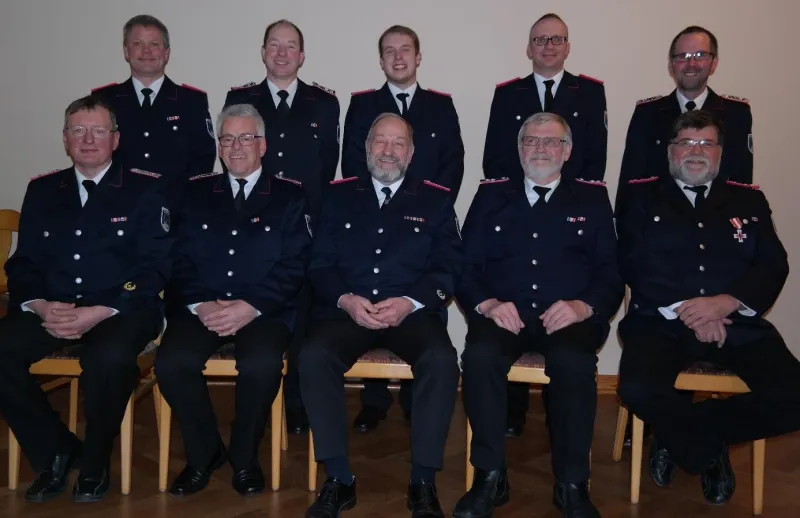 Obere Reihe v. l. n. r.: Thomas Henningsen, Jürgen-Peter Kiesbye, Björn Kiesbye, Ulf Quickert, Thomas Jensen. Untere Reihe: Karl Neuwerk, Alfred Schade, Hans-Peter Thomsen, Claus-Peter Autzen, Klaus-Dieter Thomsen